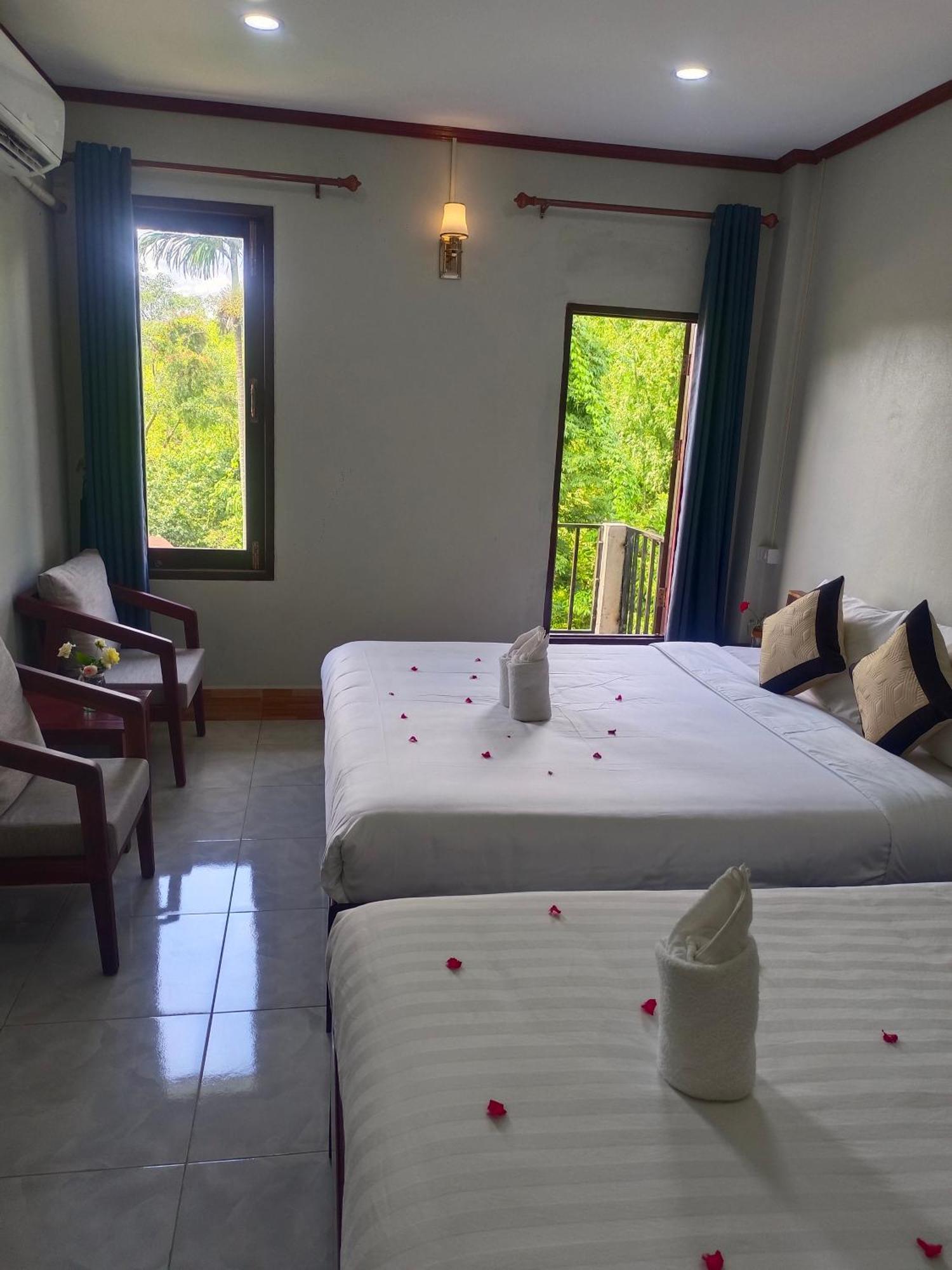 Vang Vieng Champa Hotel Exterior foto
